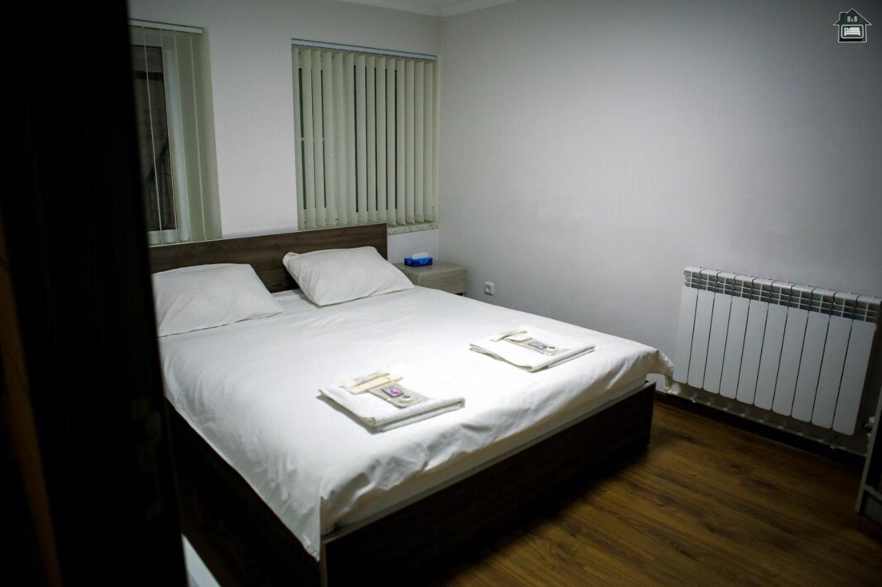 Guest House In Giumri Zewnętrze zdjęcie